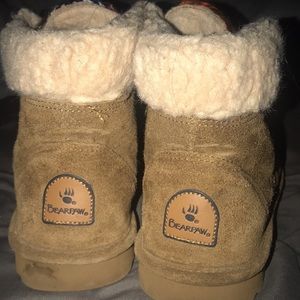 Bear paw boots size 6